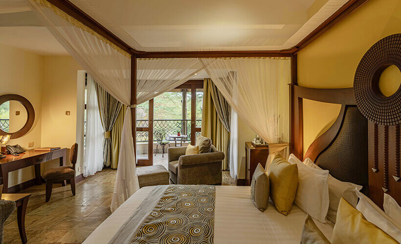 One Bedroom Honeymoon Suite
