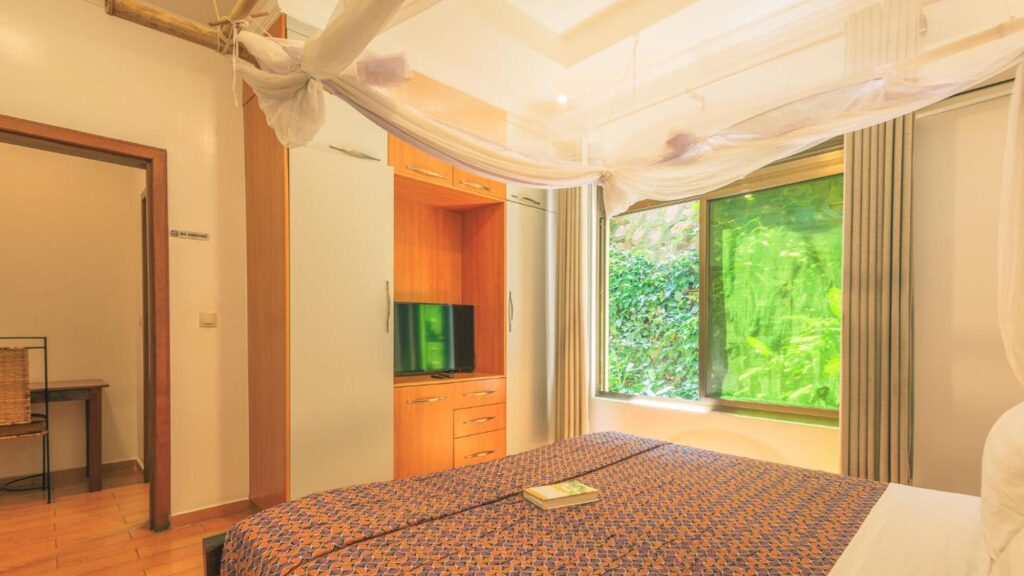 Superior Queen Room; Garden View